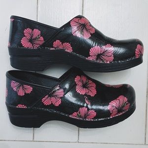 Dansko Professional Hibiscus Patent Leather Clog